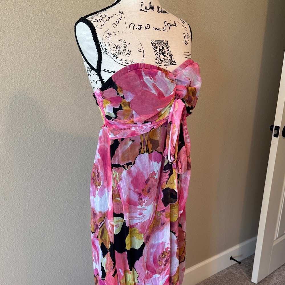 Floral Strapless Maxi Dress - Picture 2 of 5